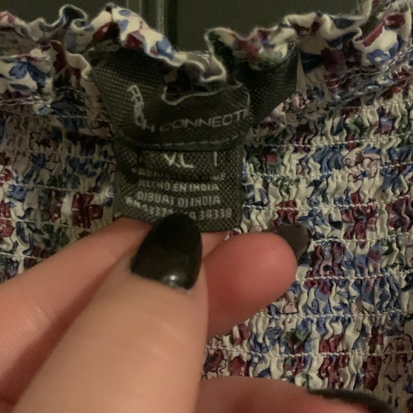 French Connections floral peplum top with puffed sleeves and stretchy bust - Picture 3 of 3